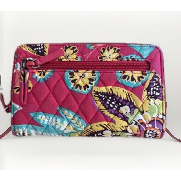 Vera Bradely Pink Floral Quilted Rumba RFID Turnlock Medium Wallet 8x5” - Picture 2 of 4